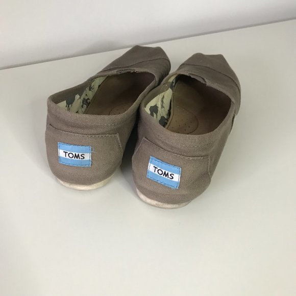 Toms Slip On Grey Flats - Picture 3 of 6